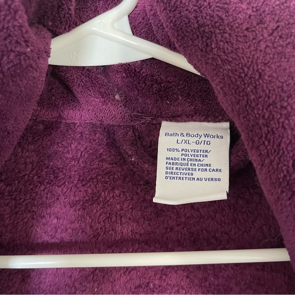 Robe - Picture 5 of 6